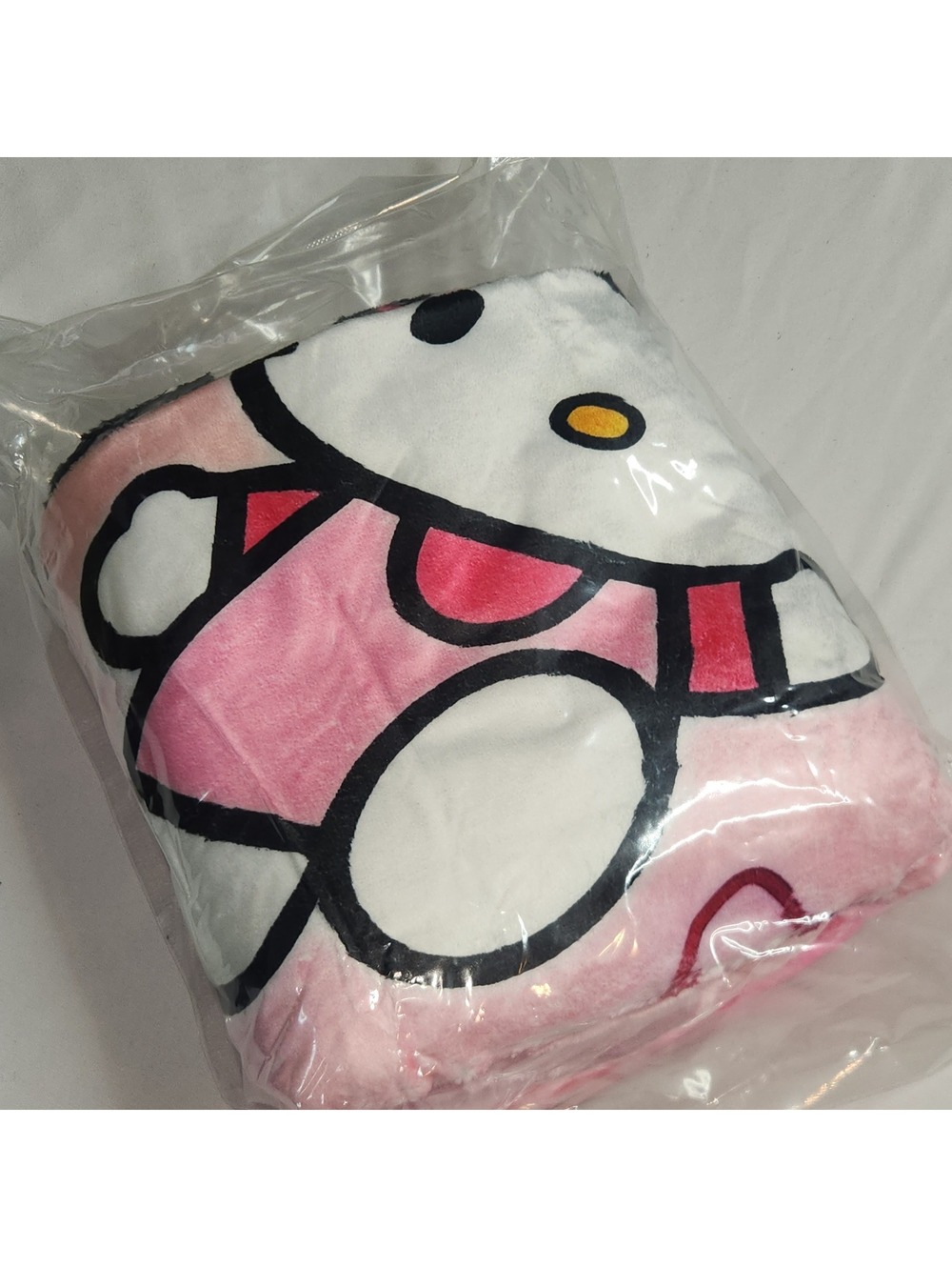 Hello Kitty pink throw blanket